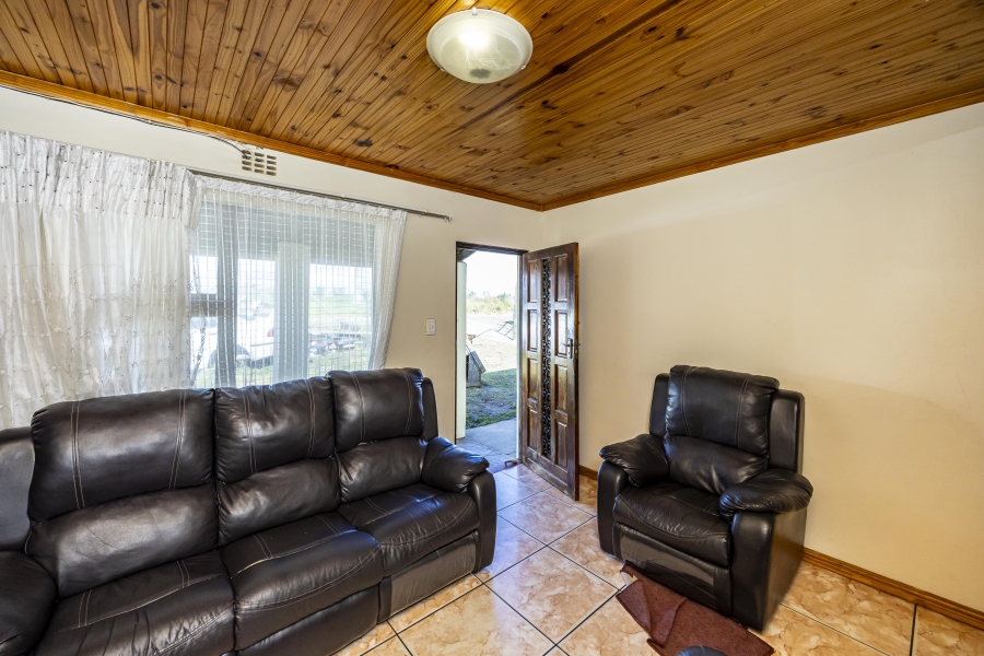 4 Bedroom Property for Sale in Mdantsane Nu 17 Eastern Cape
